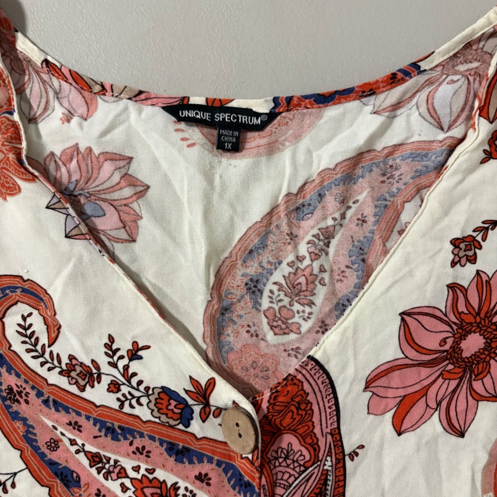 Unique Spectrum Paisley Floral Peplum Blouse 1X Ivory‎ Coral Rayon Button Front - Picture 3 of 10